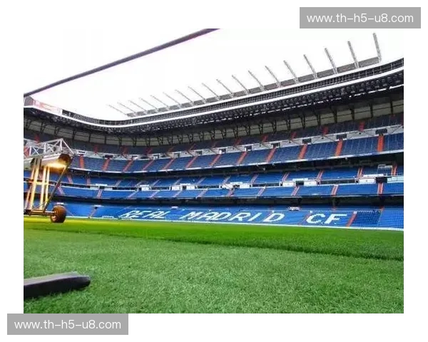 伯纳乌的月光与拉罗马雷达的烈火:当“皇家”遇见“皇家”,一场关于尊严与梦想的跨世纪博弈 伯纳乌的月光与拉罗马雷达的烈火:当“皇家”遇见“皇家”,一场关于尊严与梦想的跨世纪博弈